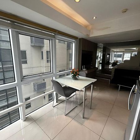 Oasis Regency @ Fort Victoria Bgc Taguig Luaran gambar