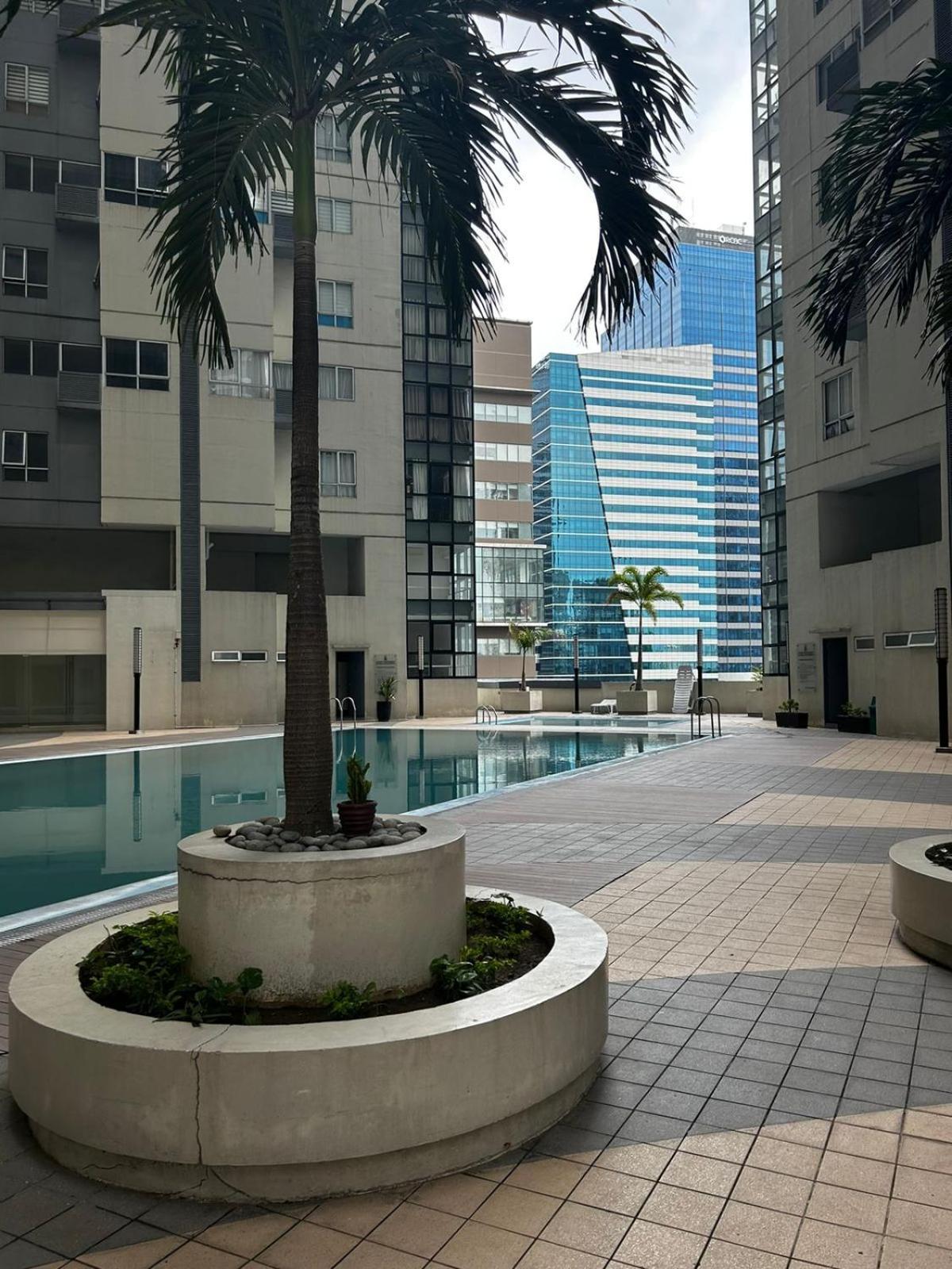 Oasis Regency @ Fort Victoria Bgc Taguig Luaran gambar