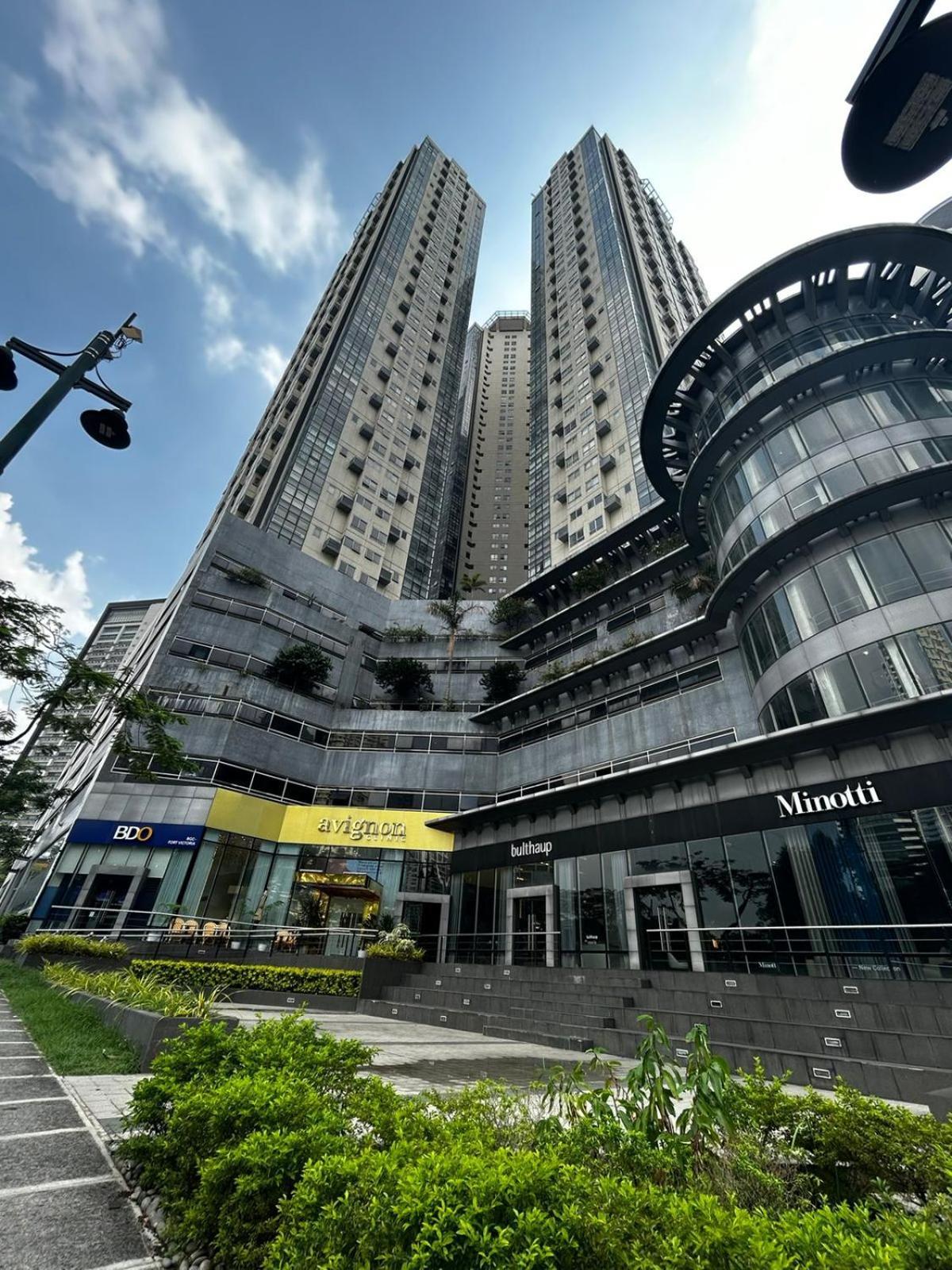 Oasis Regency @ Fort Victoria Bgc Taguig Luaran gambar