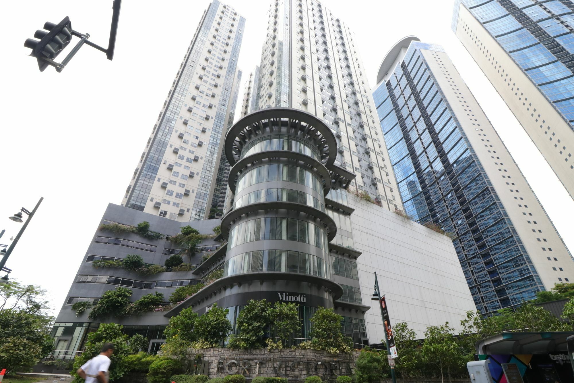 Oasis Regency @ Fort Victoria Bgc Taguig Luaran gambar