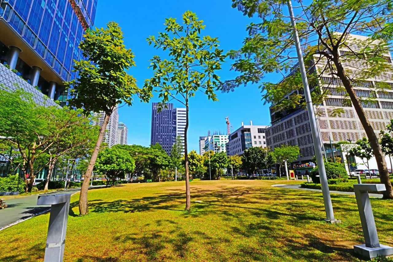 Oasis Regency @ Fort Victoria Bgc Taguig Luaran gambar