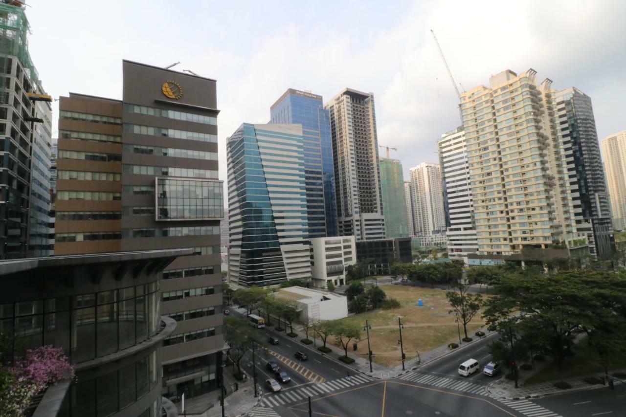 Oasis Regency @ Fort Victoria Bgc Taguig Luaran gambar