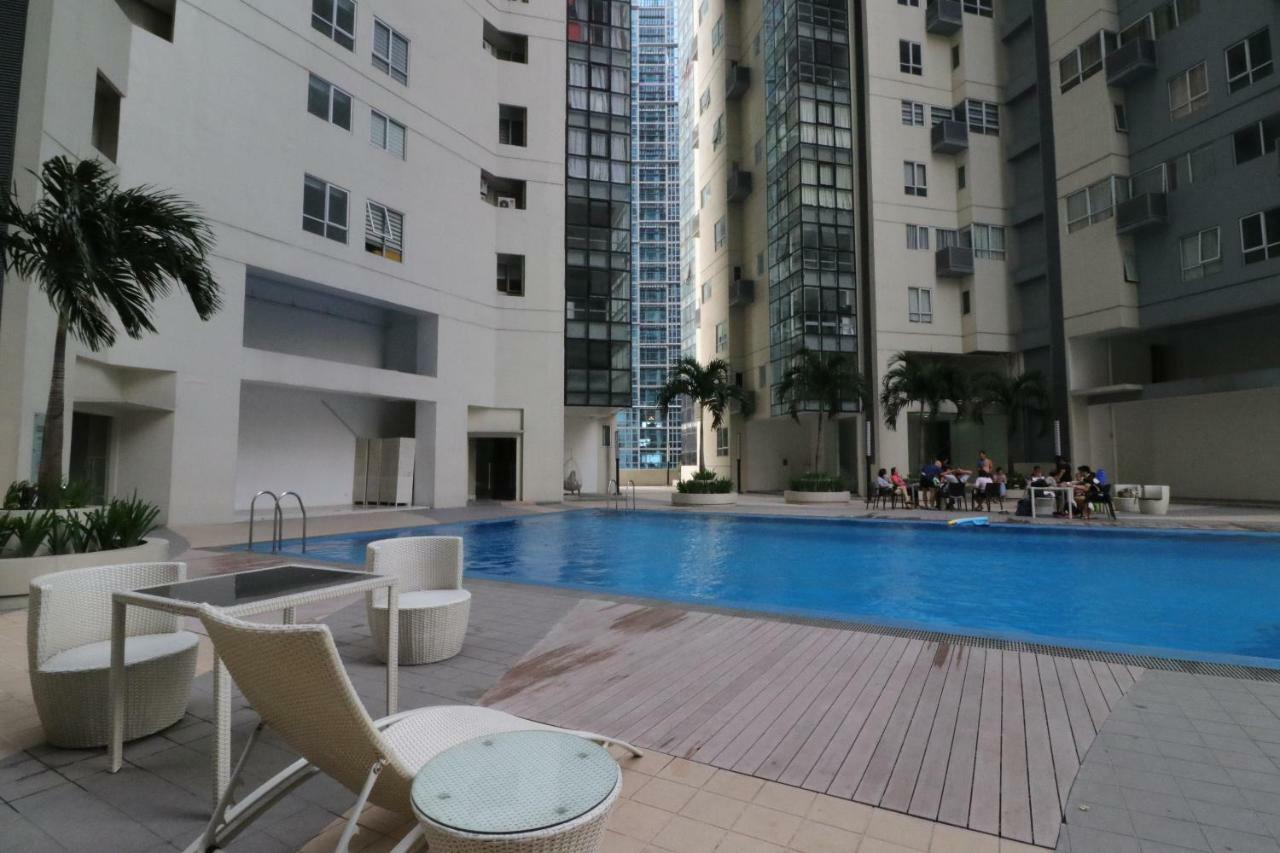 Oasis Regency @ Fort Victoria Bgc Taguig Luaran gambar